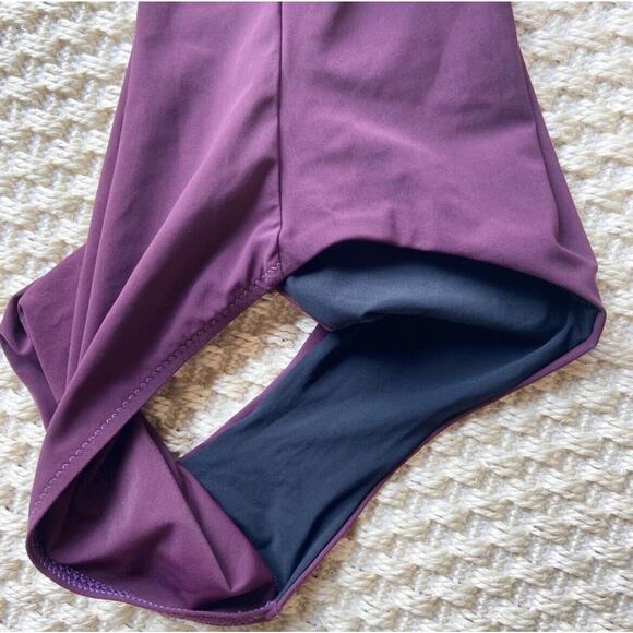 Silvian Imberg Purple One Piece Swim Criss Cross Neck Size 8 - Picture 11 of 11